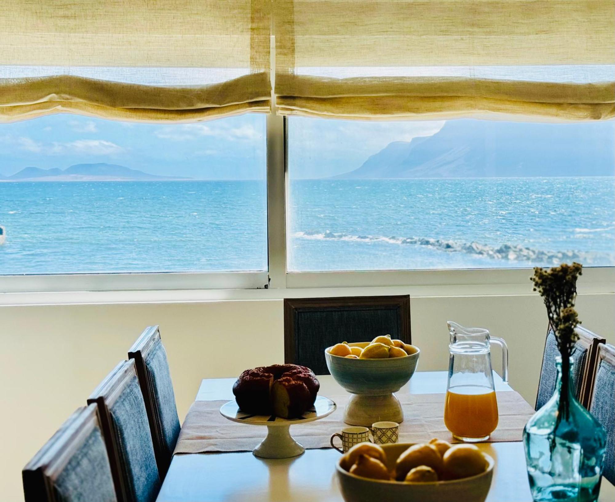 Canaryislandshost I Marino Famara Esterno foto